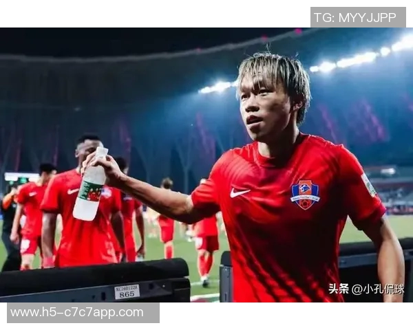 海港与茹子楠转会谈判接近尾声预计12月顺利完成交易