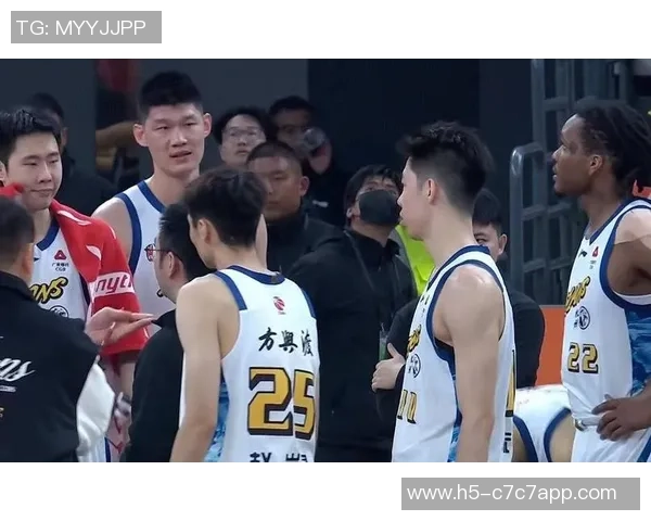 CBA赛场精彩纷呈辽宁遭遇上海逆袭北京轻取广东广厦豪取七连胜山东战胜新疆